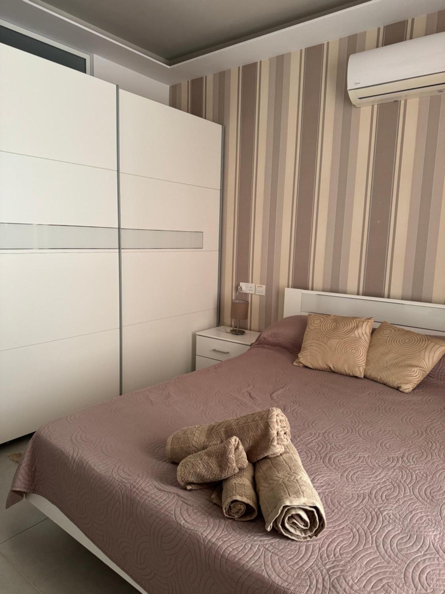 Апартаменти Fl12 Сент-Полс-Бей Екстер'єр фото